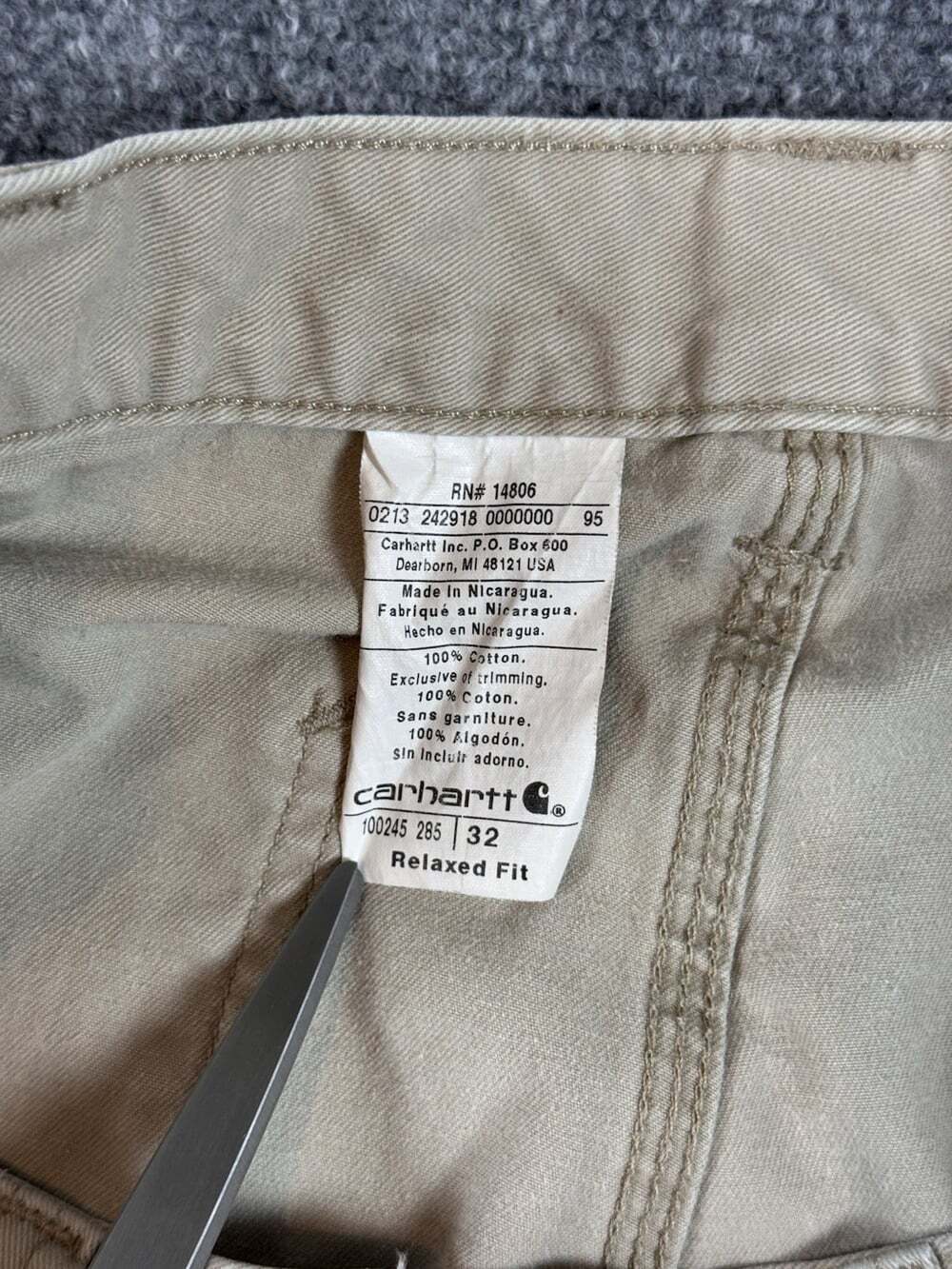 Carhartt Men’s Beige Canvas Cargo Shorts Cotton Relaxed Fit Faded Shorts Size 32 - Picture 3 of 10